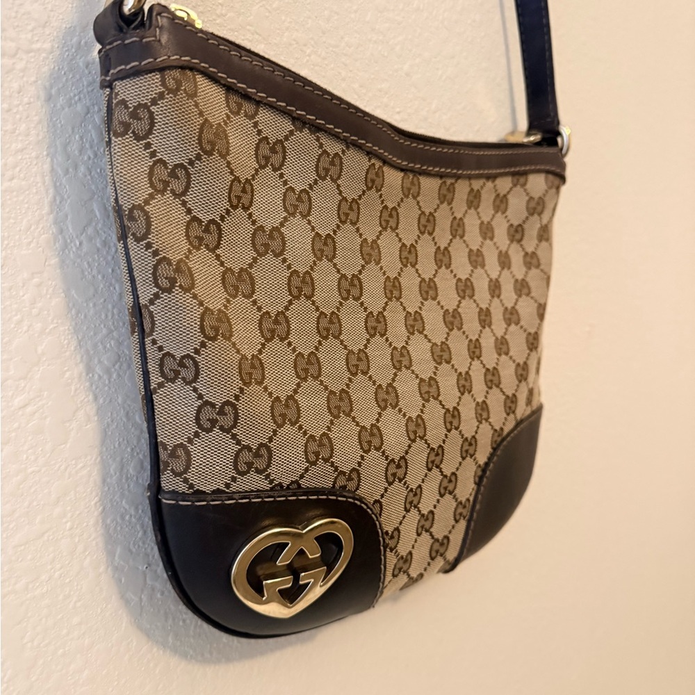 Gucci GG Canvas Lovely Heart Crossbody Bag - Picture 4 of 15